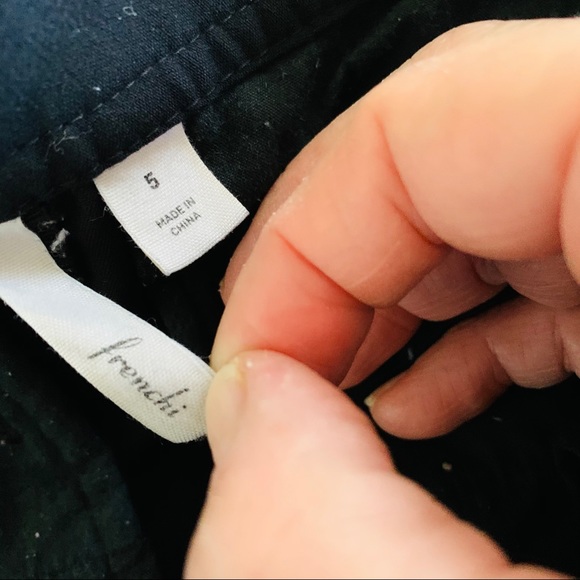 Frenchi Black Pleated Mid Rise Shorts Sz 5 - Picture 3 of 5